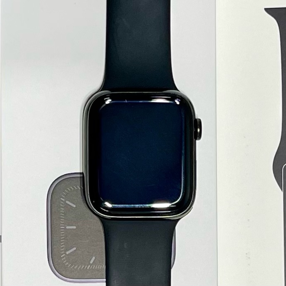 STAINLESS STEEL Apple Watch Series 5 Space Black Stainless Steel Case